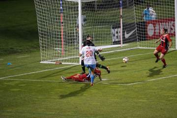 曼城询问瓜迪奥拉是否继续执教（配图示意）